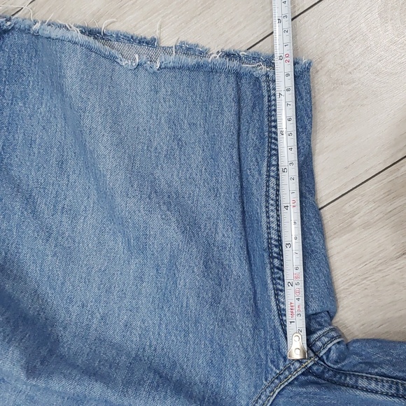 3/$65 home cut ripped Levi's shorts - Picture 6 of 7